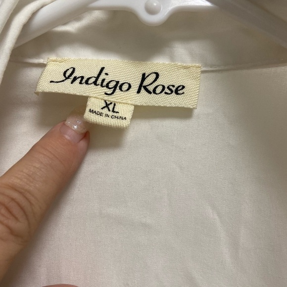 Indigo Rose white business button down top w crystal buttons blingy size large - Picture 5 of 6